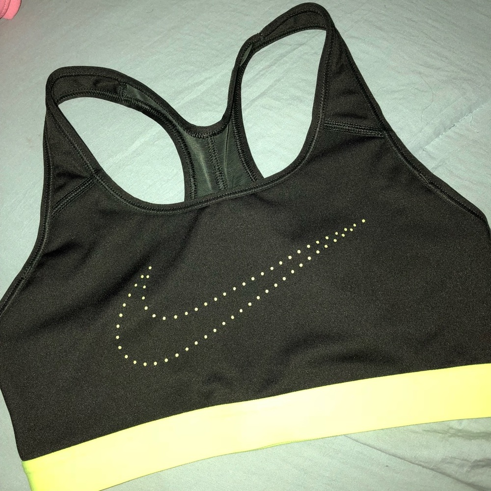 Price Drop ! RARE - Nike Dri Fit bra !!